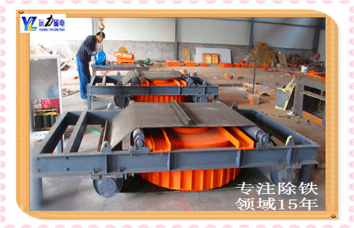電磁滾筒除鐵器，陜西電磁滾筒除鐵器_如何卸鐵國(guó)家標(biāo)準(zhǔn)安裝工作視頻_陜西電磁滾筒除鐵器型號(hào) 
