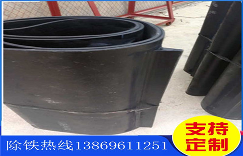 除鐵器皮帶，江蘇除鐵器皮帶可以自己做么怎么調(diào)節(jié)_江蘇除鐵器皮帶可以自己做么跑偏原因及如何調(diào)_刮板價(jià)格