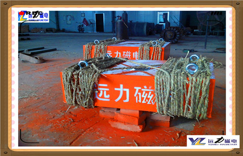 懸掛式永磁除鐵器，四川懸掛式永磁除鐵器生產(chǎn)_內(nèi)部磁塊安裝方法_四川懸掛式永磁除鐵器生產(chǎn)型號價格  