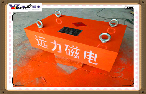 懸掛式永磁除鐵器，四川懸掛式永磁除鐵器生產(chǎn)_內(nèi)部磁塊安裝方法_四川懸掛式永磁除鐵器生產(chǎn)型號價格  